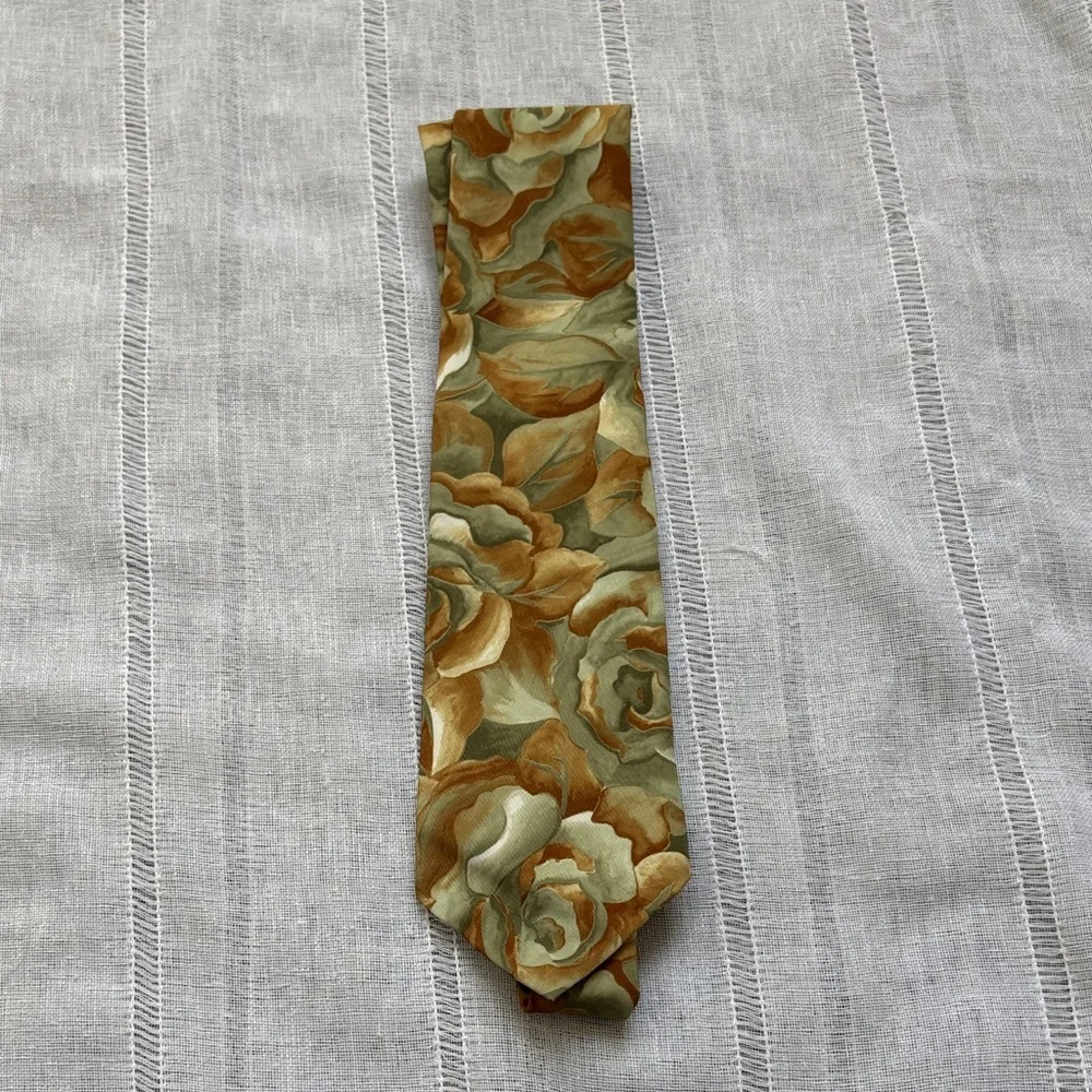 Oleg Cassini Floral Tie in Green and Brown